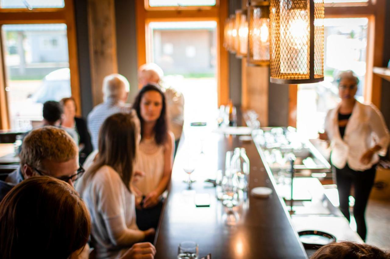 At The Helm Hotel Ilwaco エクステリア 写真